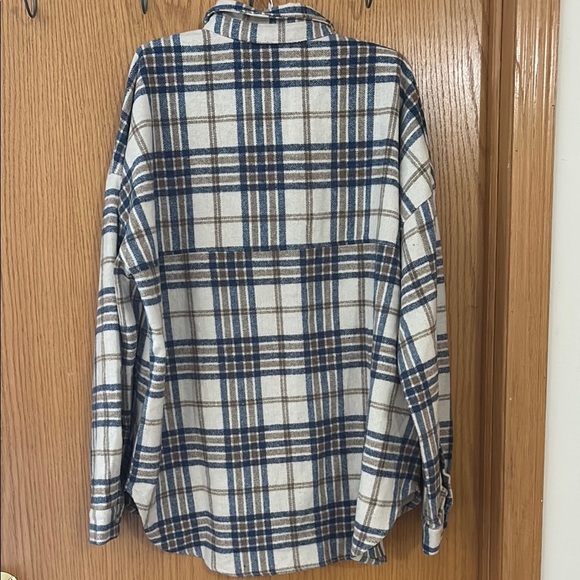Kittenish Blue and White Plaid Button-Up Shacket -NWT - Picture 5 of 9